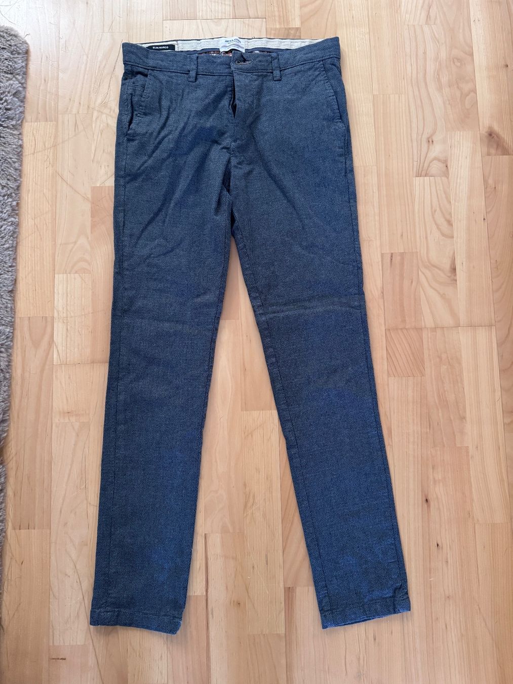 Jack & Jones Hosen: Herrenhose Casual Gr. 30/34 – Gebraucht aus Mettmenstetten von Fosse94