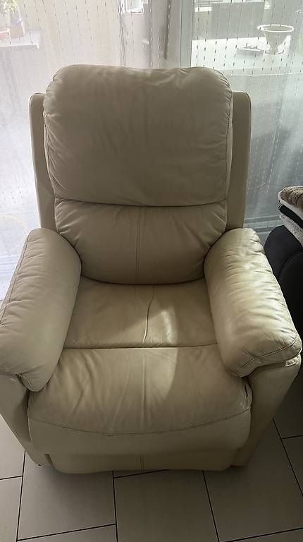 Poltrone: Echt Leder TV Sessel – Usato da Kloten venduto da jordan45