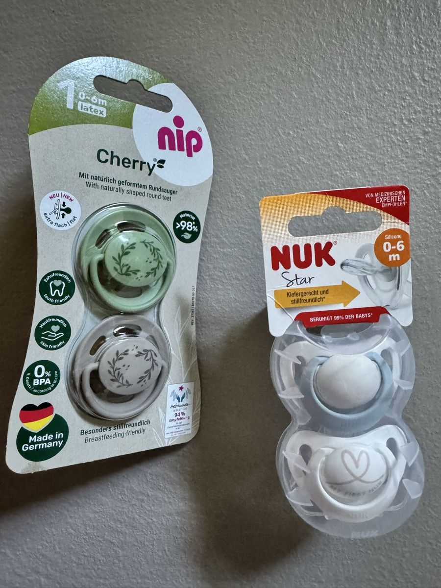 Succhiotti & catenelle porta ciuccio: Schnuller NUK und nip 0-6M – Nuovo e nell'imballaggio originale da Kilchberg ZH venduto da ann_f79h