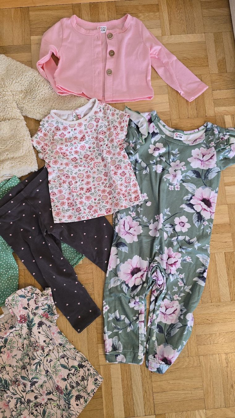 Lotti & Set di vestiti: Schönes Mädchen Kleiderpaket Grösse 80 – Usato da Buchberg venduto da MaddieF 4