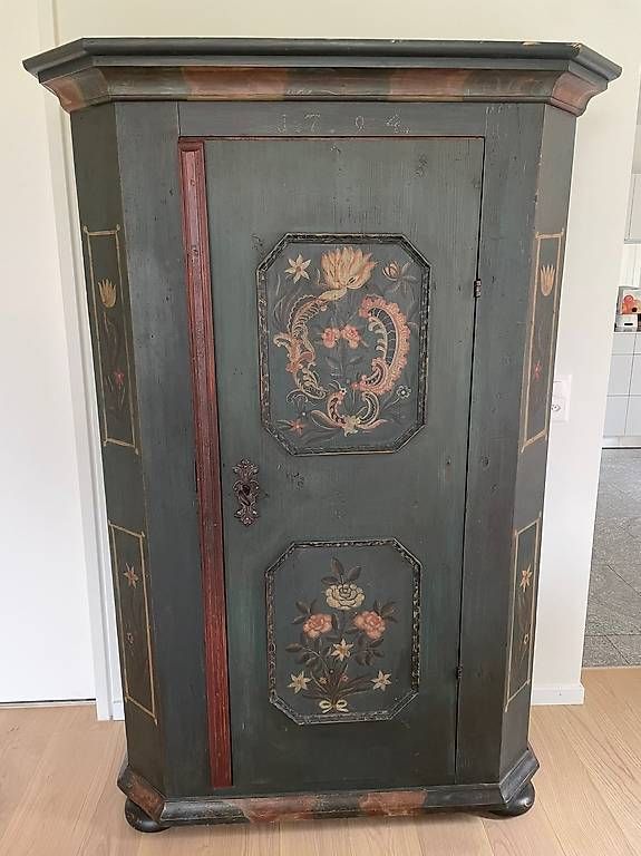Armadi: Wunderschöner Bauernschrank – Usato da Arlesheim venduto da koeniglicher
