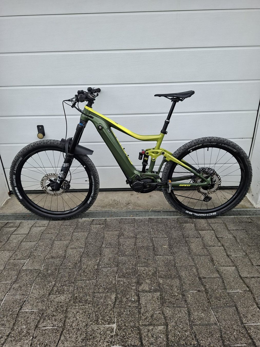 Giant Velos: E - MTB Giant Trance E +1Pro – Gebraucht aus Bichwil von Zibi40 1