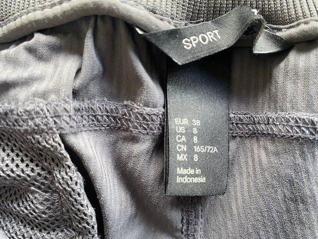 H&M Pantaloni: Damen Sporthose Grösse 38 – Usato da Ergisch venduto da July64 3