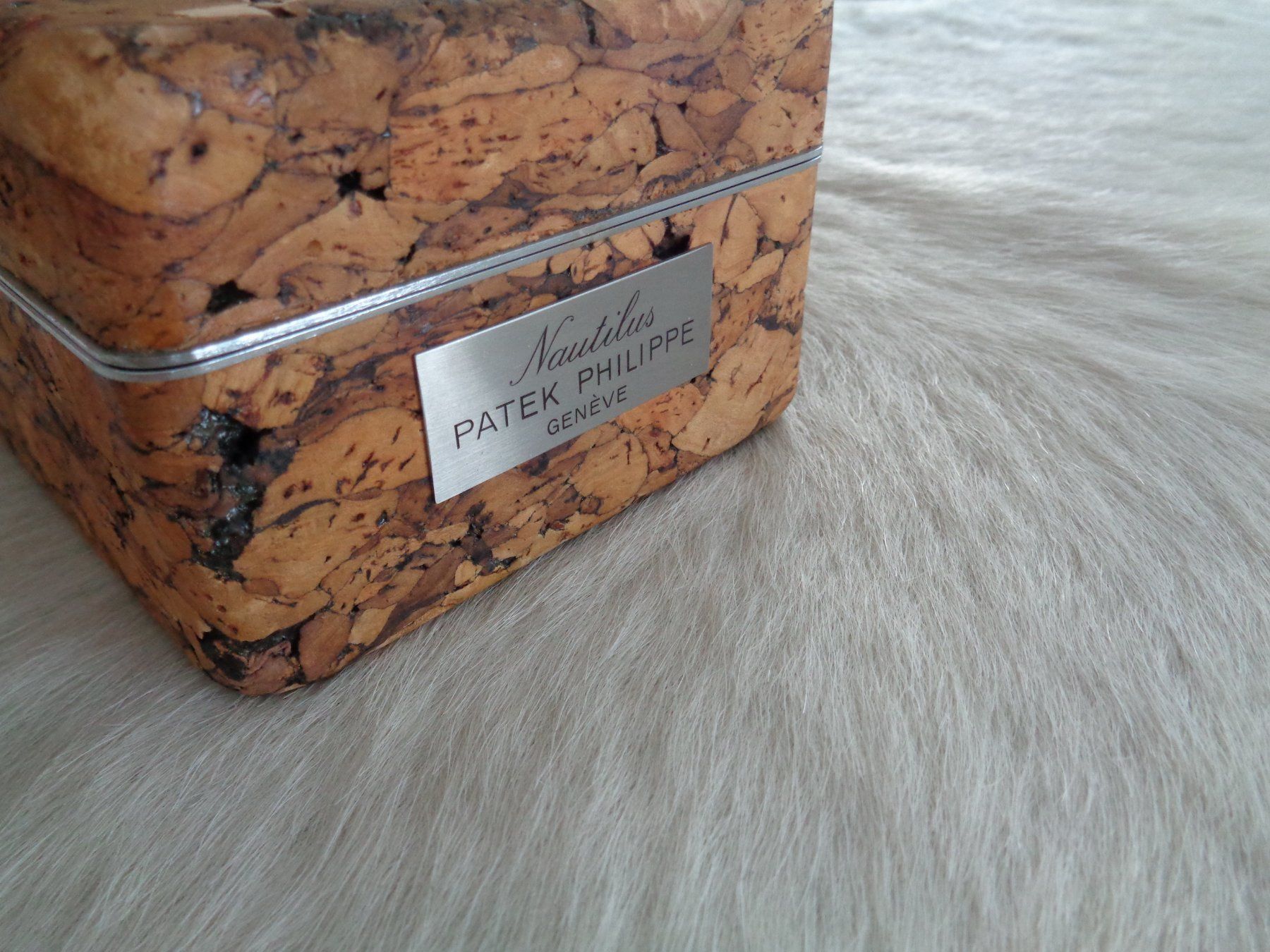 Patek Philippe Scatole porta orologi: Patek Philippe Kork Box für Nautilus Ref. 3700 – Usato da Wolfertswil venduto da Schorsch3 4