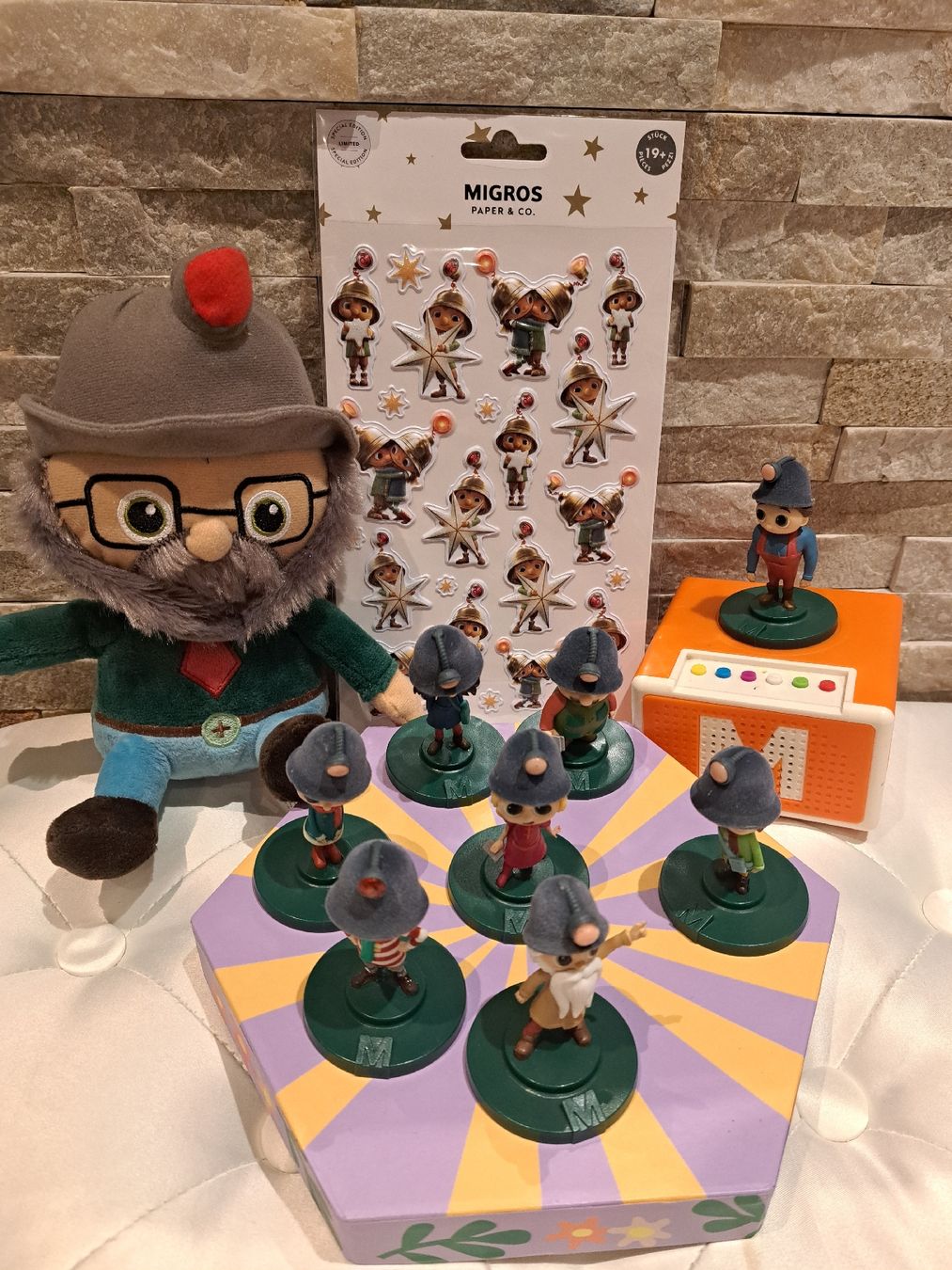 Migros Giocattoli: Migros Storybox Set Wichtel, Sammlung – Usato da bazenheid venduto da salerno007 3