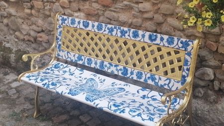 Unikat: Bank handbemalt I'm Porzellandesign. Outdoor