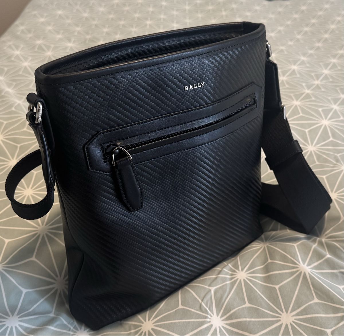 Bally Borse: Bally — Cross Bag – Usato da Kloten venduto da moe_w6hw