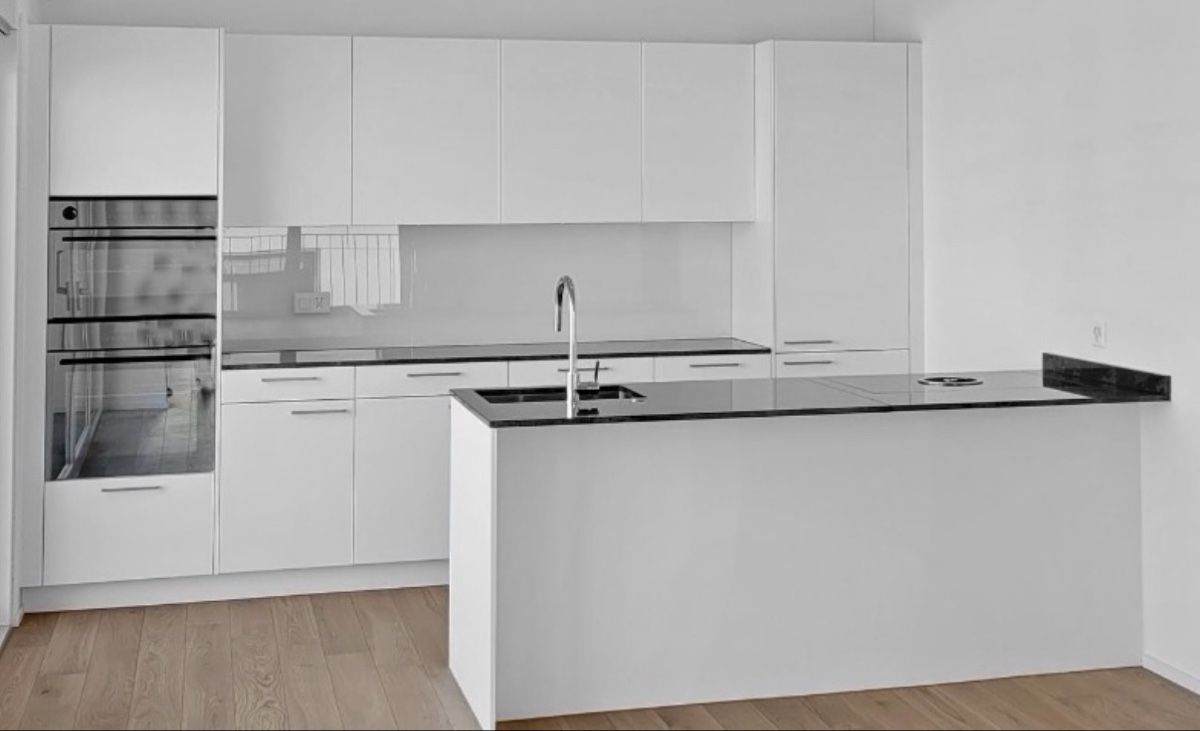 Cucine complete: Hochwertige Küche mit Top Geräten – Usato da Gutenswil venduto da pat_qc69