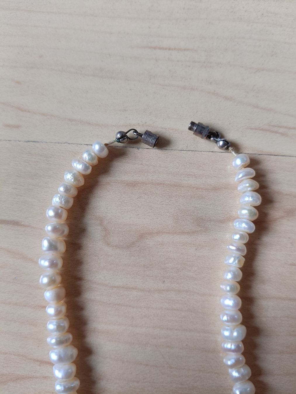 Catenine: Wunderschöne Perlenkette mit Schraubverschluss 🤍 – Usato da Adliswil venduto da Vimovi 3