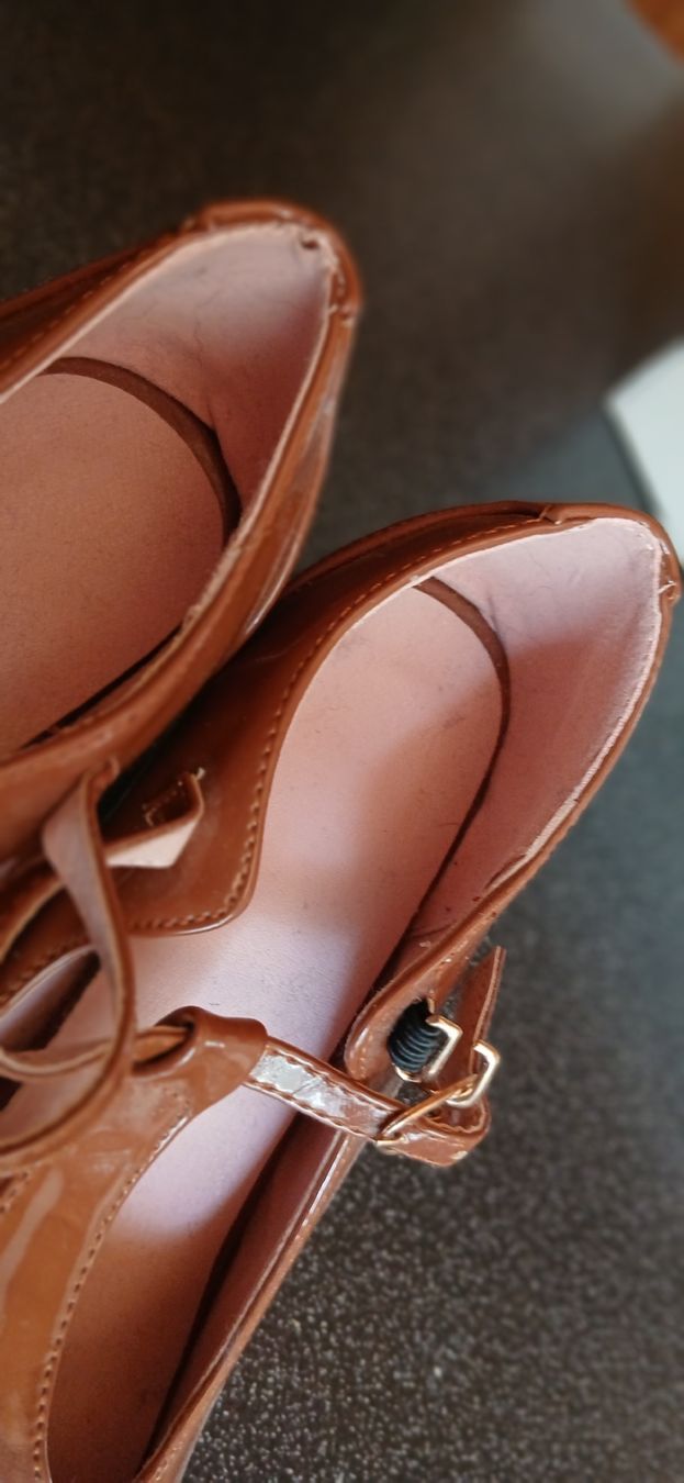 Damenschuhe: chaussures à  talon, souliers – Gebraucht aus Montcherand von petiteoune75 5