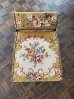 Fussschemel  Schemel  mit handgesticktem Gobelin  Vintage