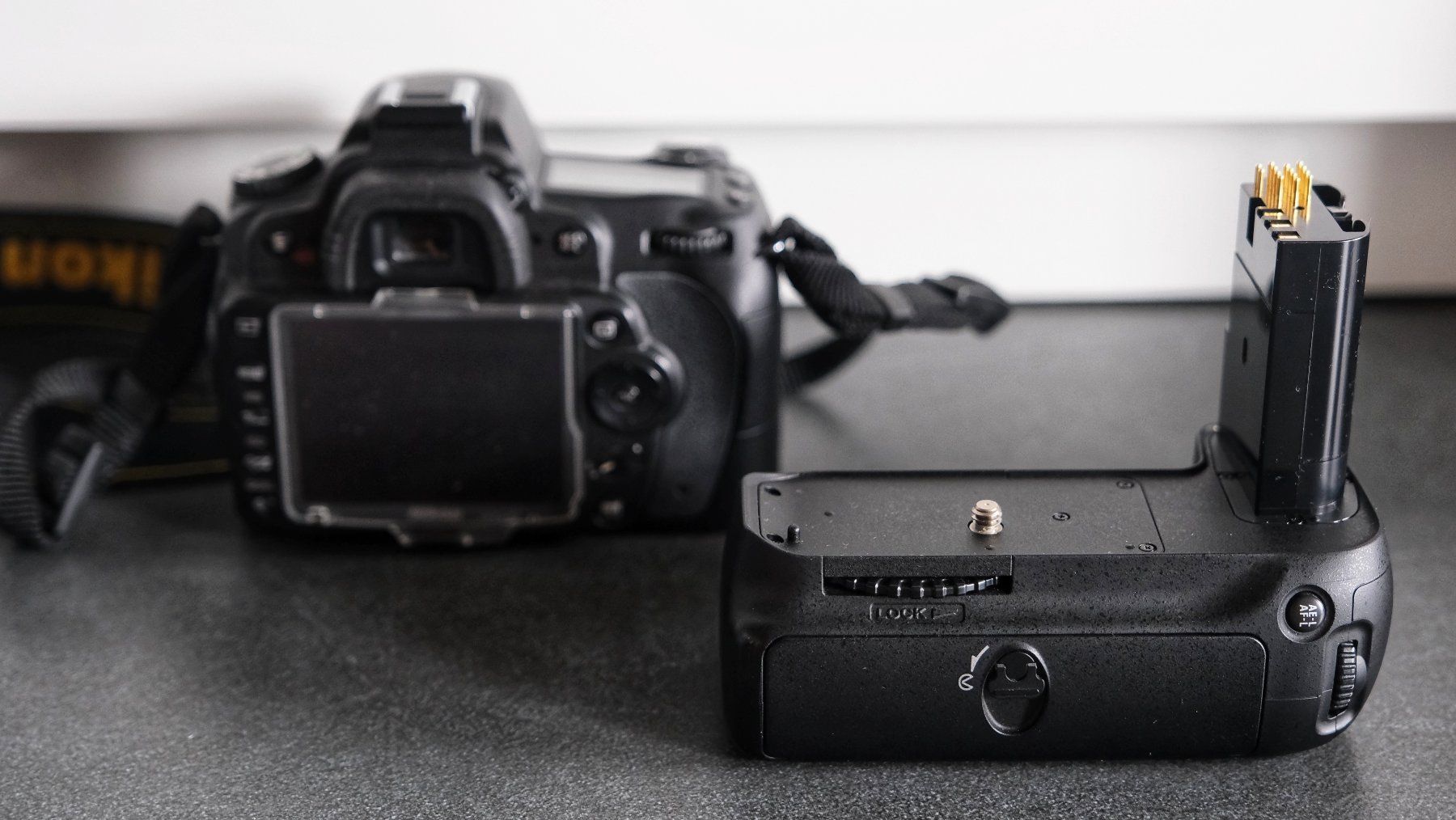 Nikon Kamera: Nikon D90 Spiegelreflexkamera inkl. Grip MB-D80 – Gebraucht aus Wohlen AG von Exitburn 3