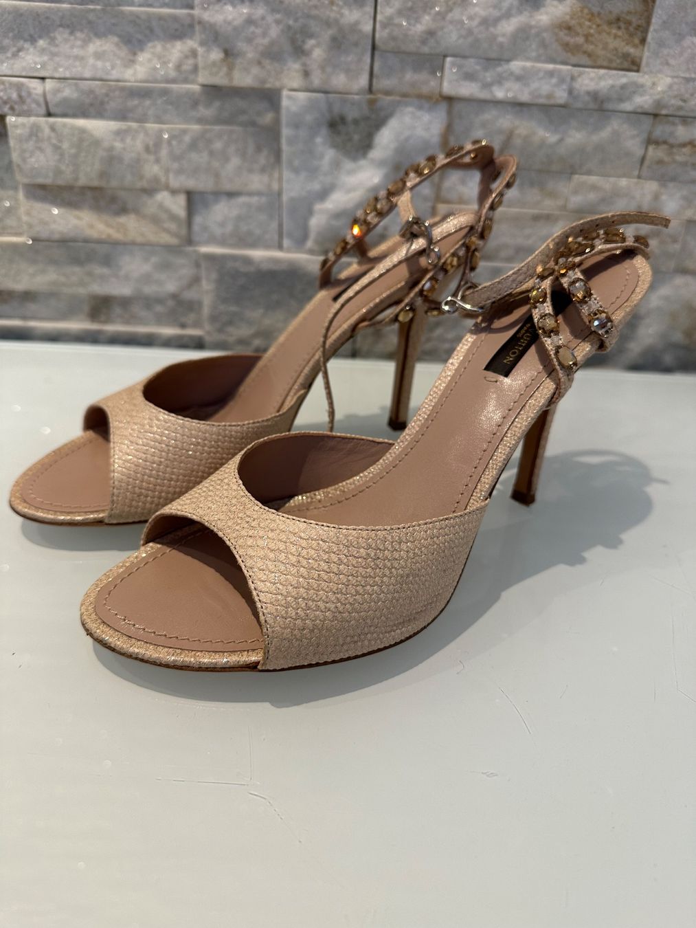 Louis Vuitton Scarpe da donna: Louis Vuitton Pumps - 1342 – Usato da Hittnau venduto da LuxAndMore 1