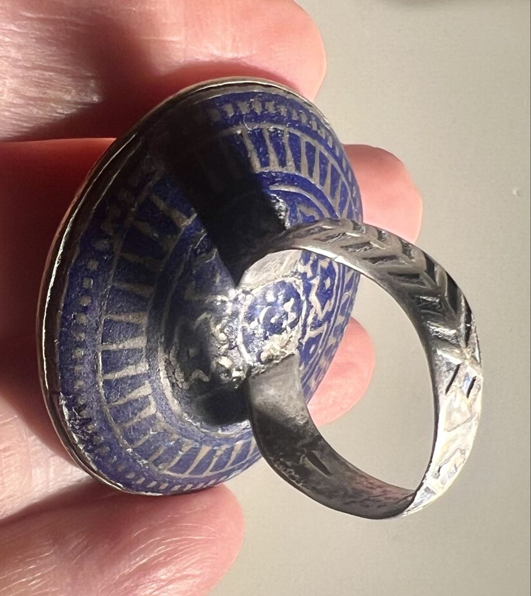 Anelli: Bague MULTAN argent a émail bleu  profond, pièce rare – Usato da Genève venduto da DELIRBEADS 6