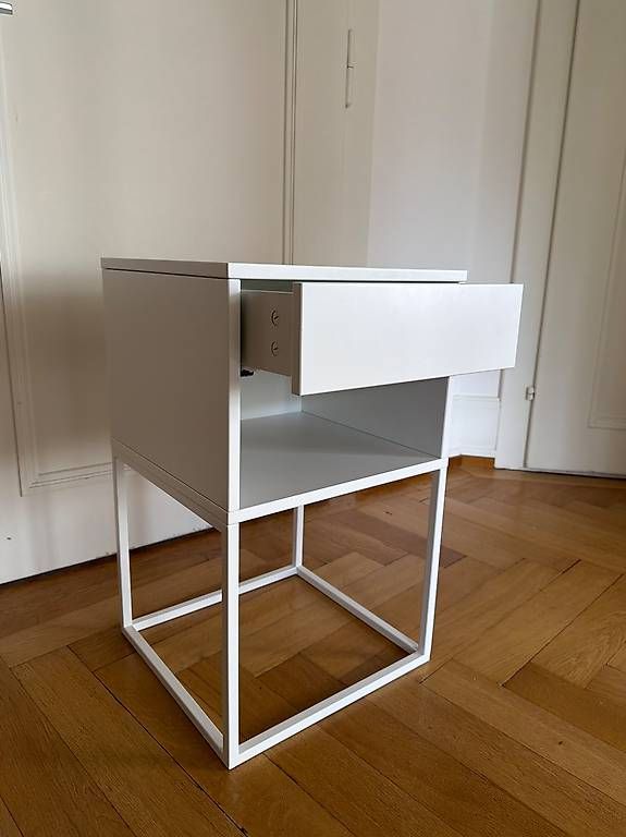 Comodini: Table de chevet – Usato da Lausanne venduto da ant_yg8d 1