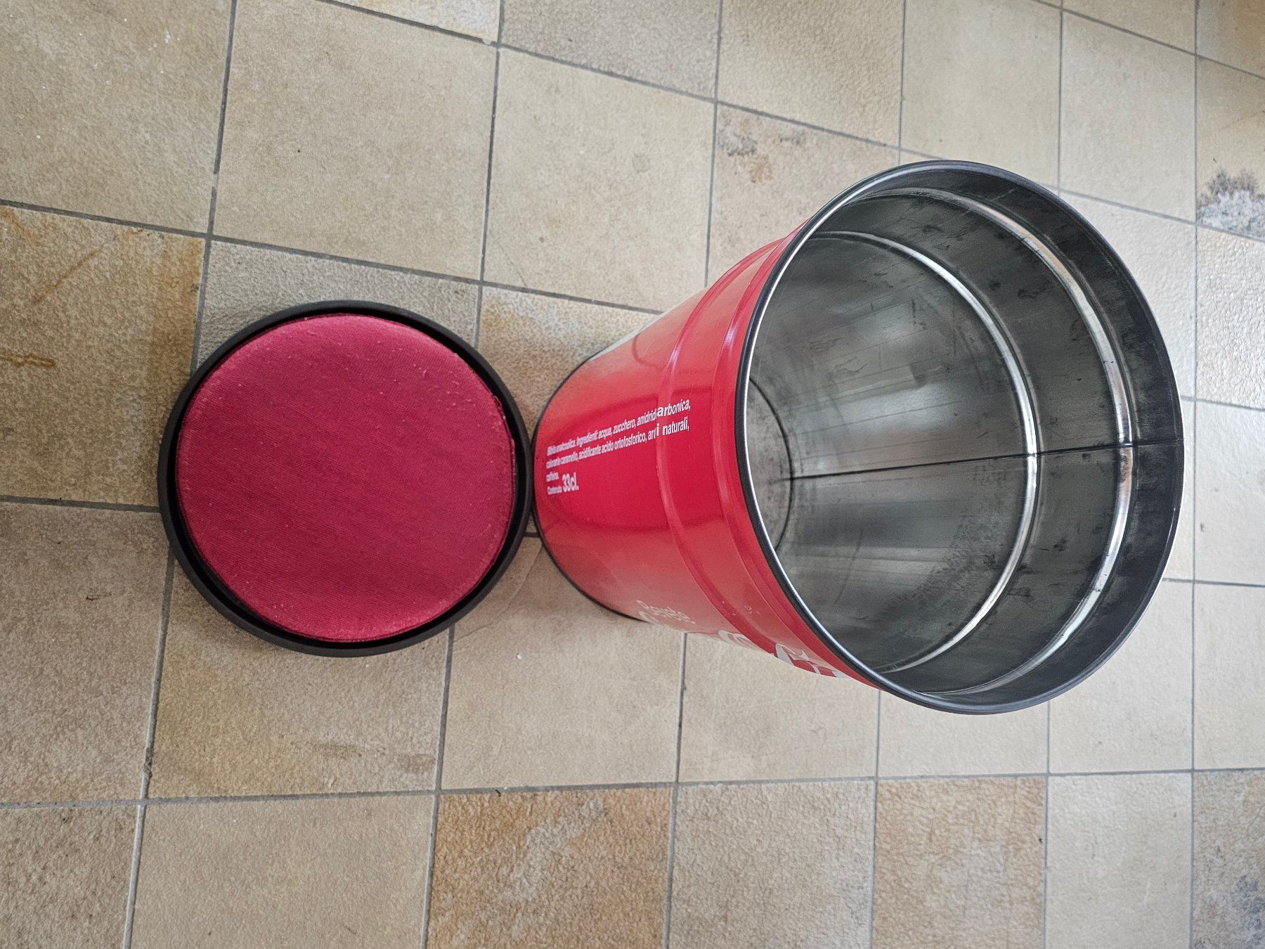 Sgabelli: Coca Cola Hocker / Blech mit Sitzfläsche/Zustand: gebraucht – Usato da Effretikon venduto da Porsche910 3