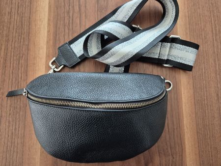 Tasche schwarz Leder Damen mit Band guter Zustand