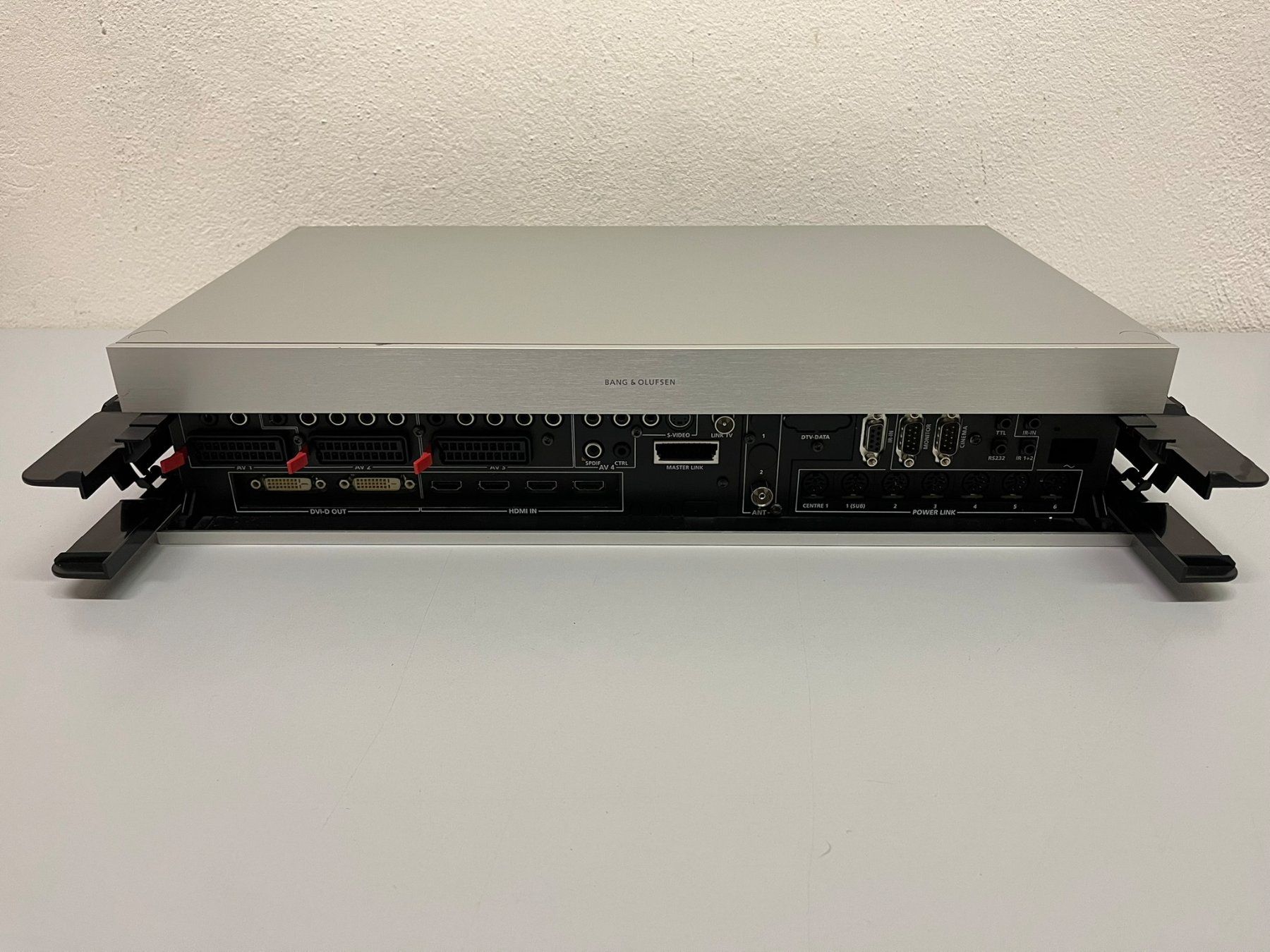 Bang & Olufsen Ricevitori: Bang & Olufsen BeoSystem 3 – Usato da Hochdorf venduto da av-electronics 1