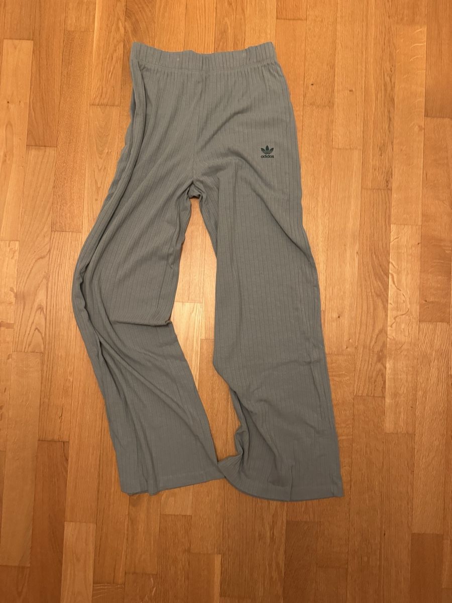 Adidas Pullover & Sweatshirts: Adidas Set  – Gebraucht aus Chur von snow_white_blue 4