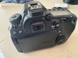 Canon EOS 80D + Canon EF 50mm f/1.8  gebraucht