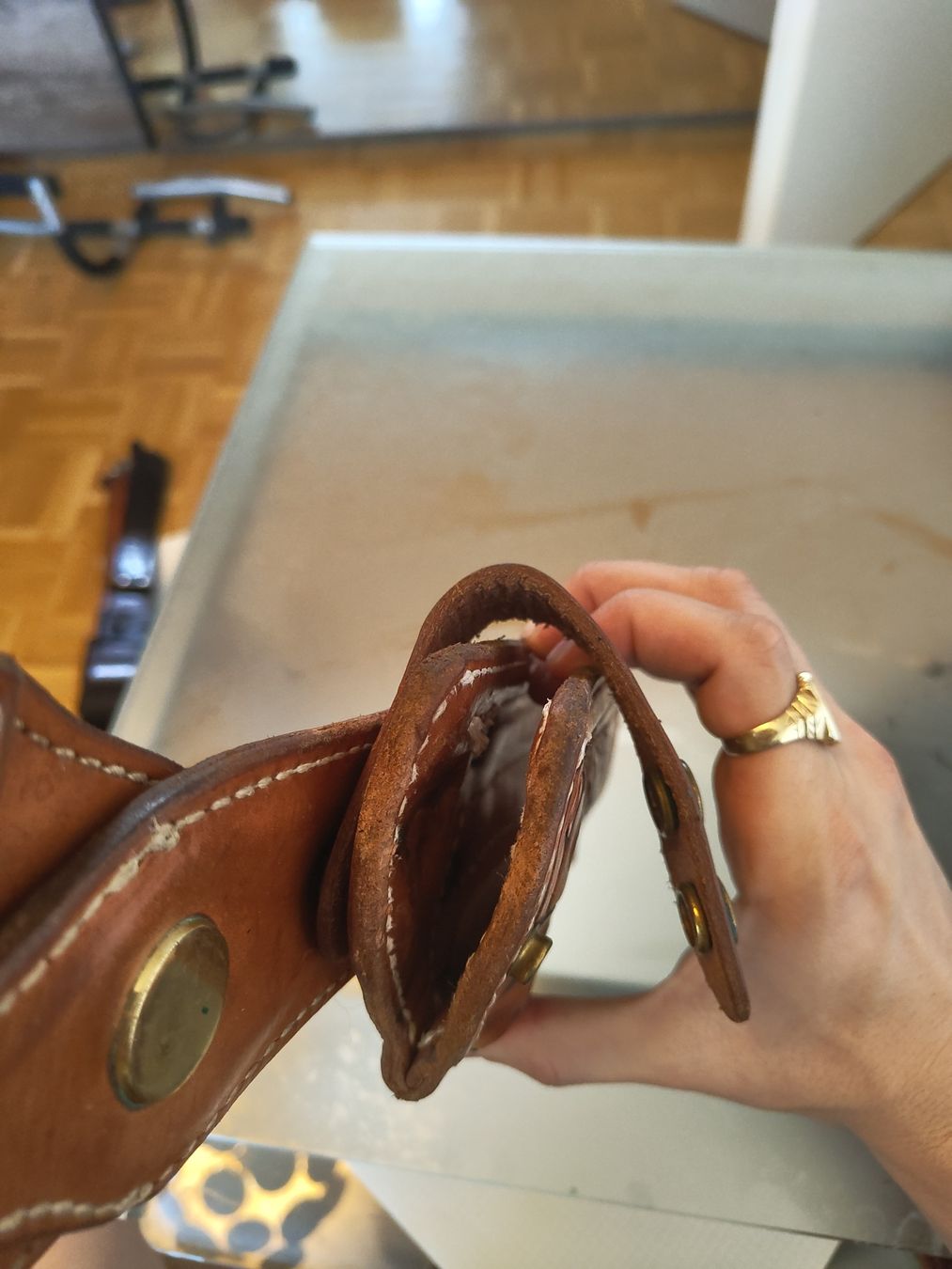 Tiro a segno: Lederholster, Tex Shoemaker Co, Rechtshänder, 4" – Usato da Weinfelden venduto da RobsFortune 3