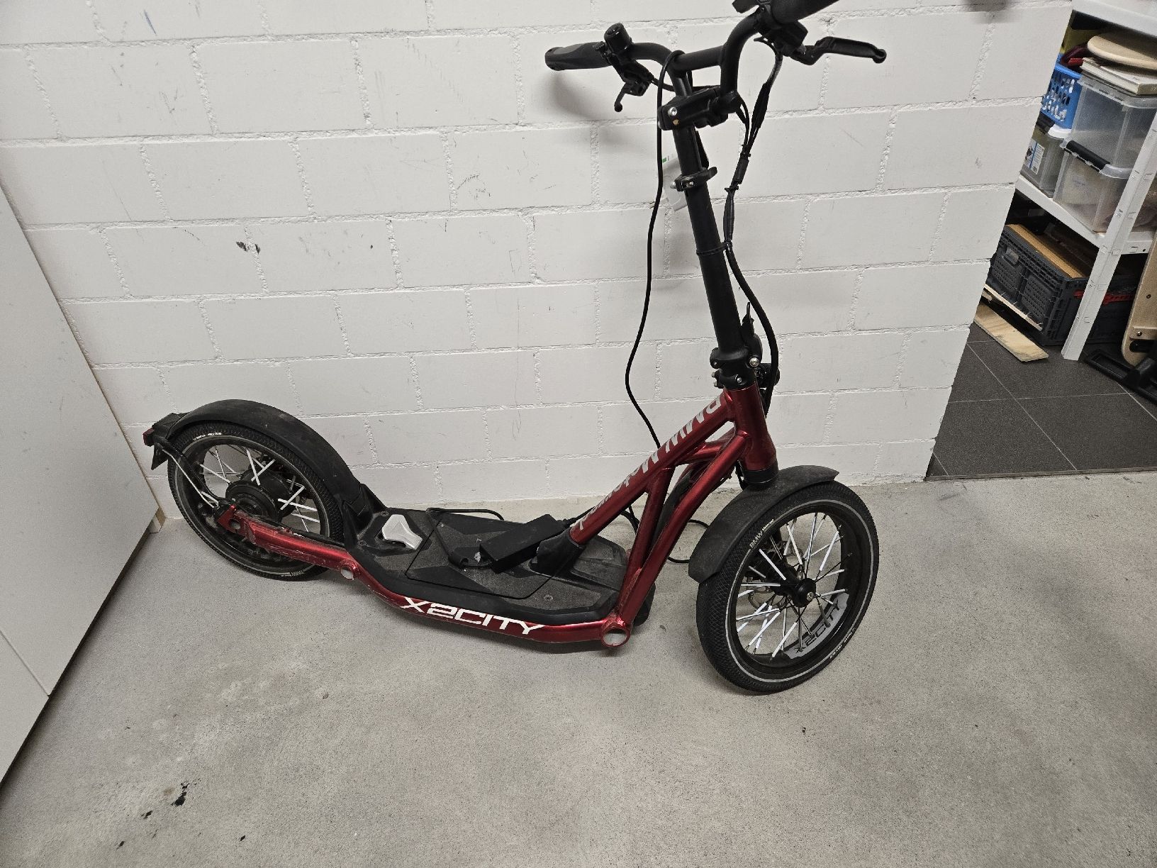 Kickboard: BMW X2 City E-scooter – Usato da Fällanden venduto da noa_mh8y