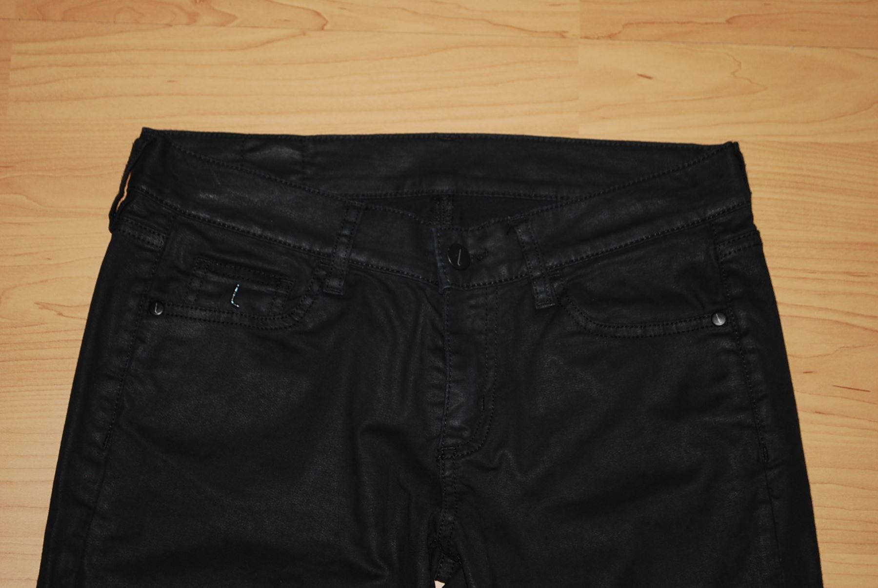 Jeans: ELO JEANS Jeans taille / Grosse W 27 – Usato da Cossonay-ville venduto da Super-Price-Quality 1