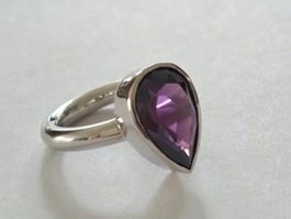 Silberring(925) mit facettiertem,Tropfenform Amethyst Zirkon