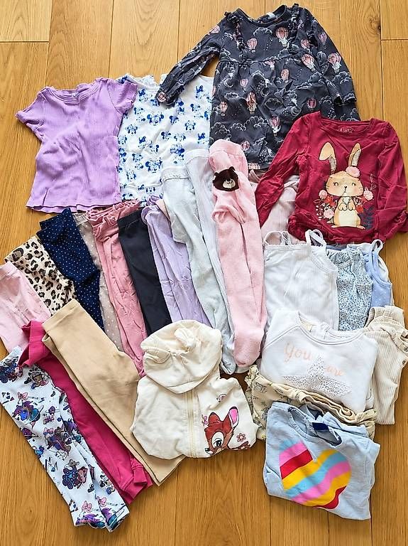 Lotti & Set di vestiti: Mädchen Kleider Packet 92 gr – Usato da Weinfelden venduto da gab_z6f5