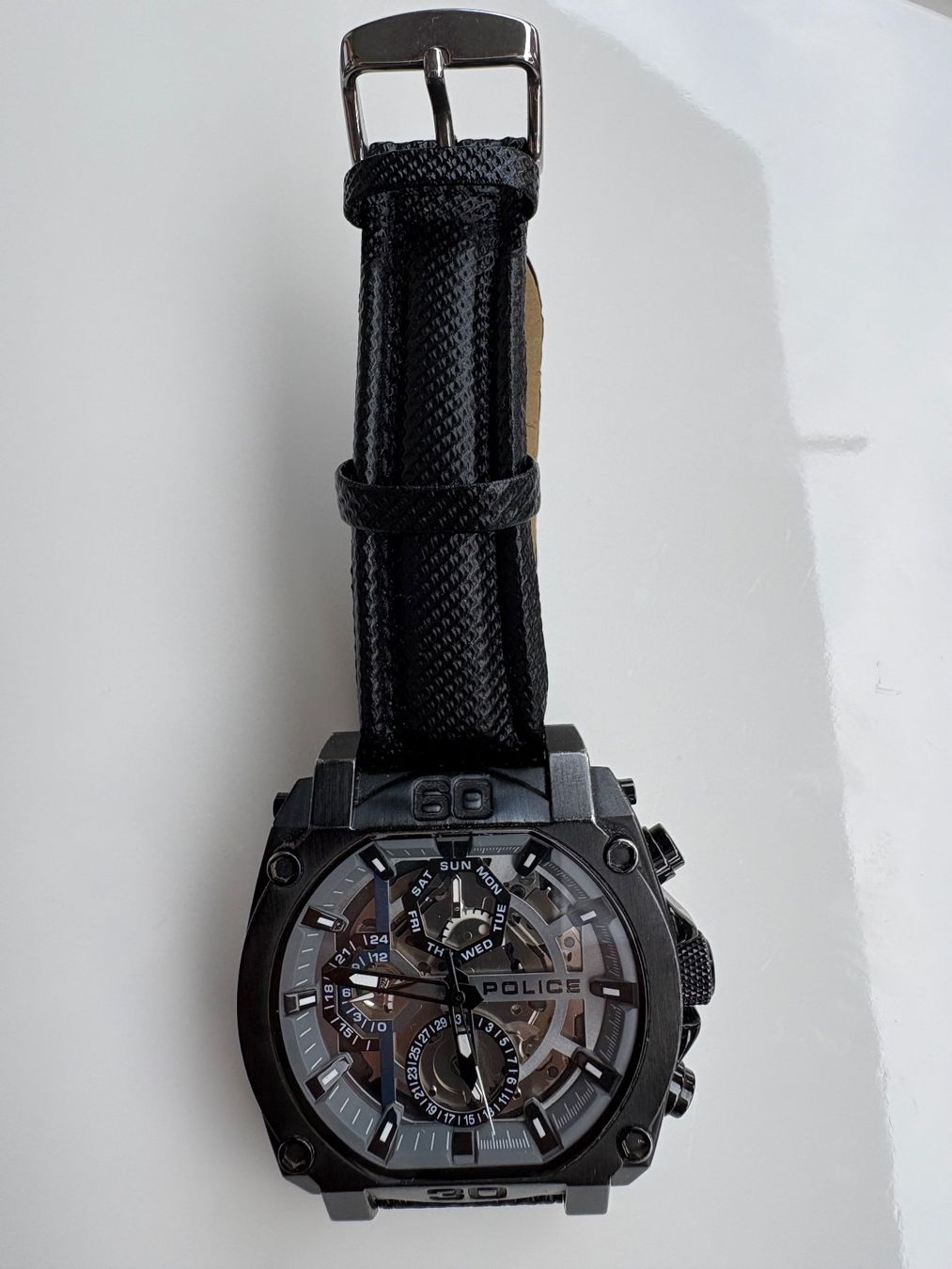 Police Uhren: Montre Police – Gebraucht aus Vevey von carybde