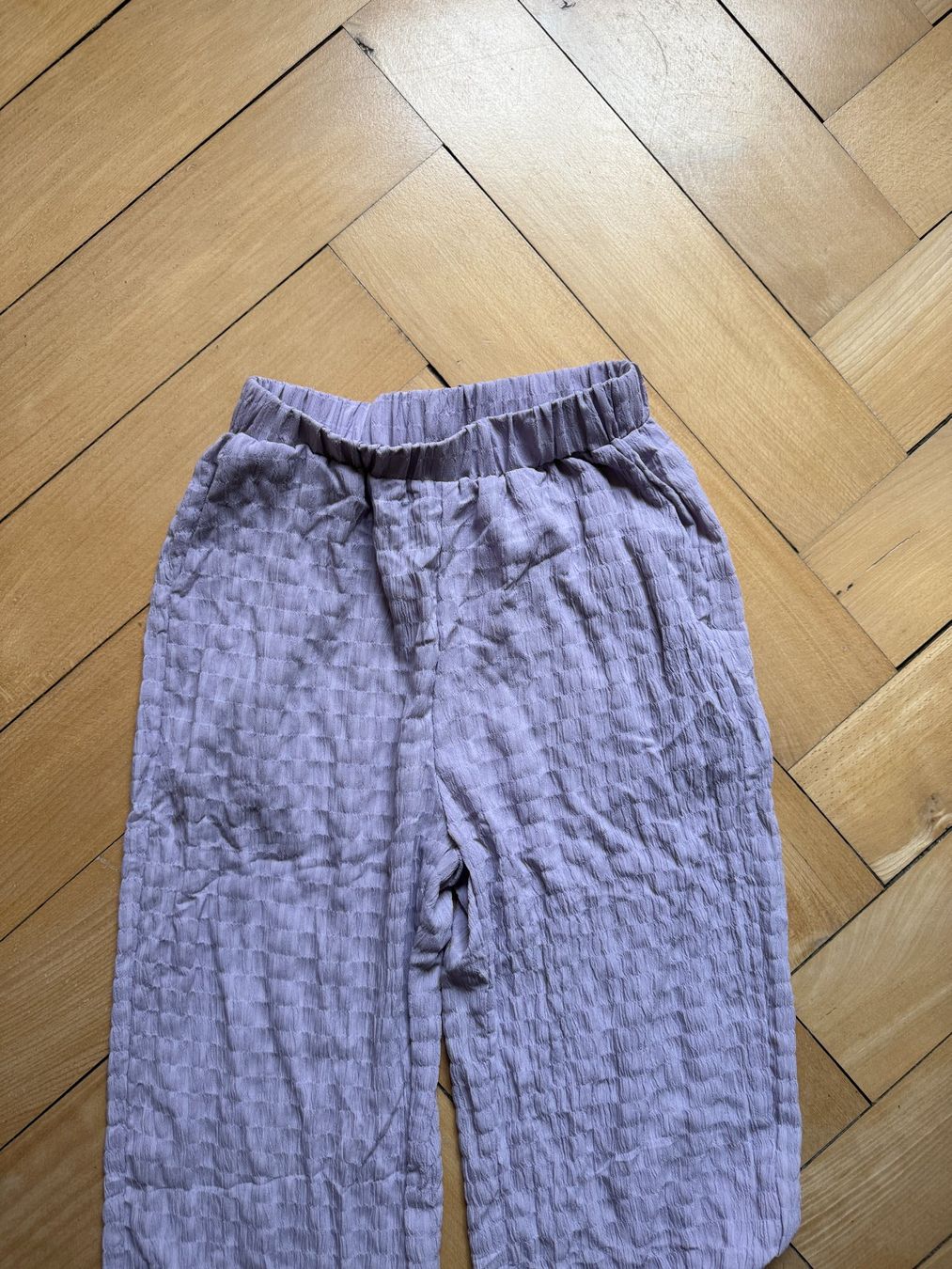 Shein Pantalons: Hose fliederfarben locker 34 – D'occasion à Zürich par Diazaio 1