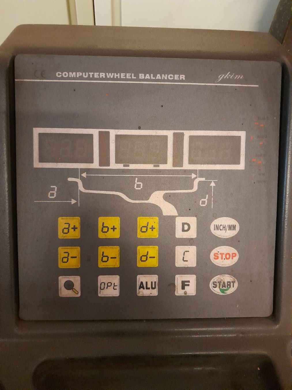 Tutte le macchine: Auswuchtmaschine  – Usato da Willisau venduto da Plein 4