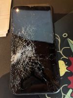 Iphone 11 Hinten und Vorne Glas zerstört
