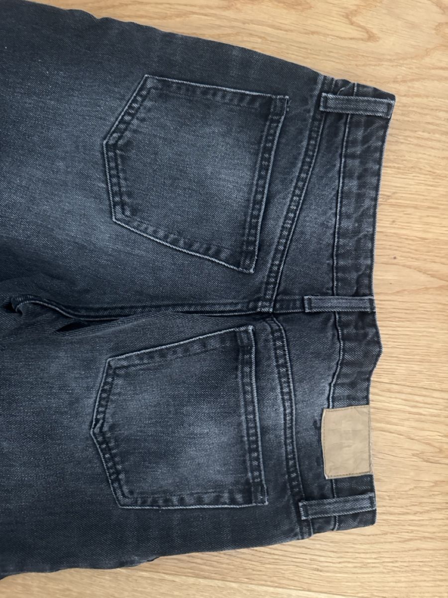 Weekday Jeans: Weekday Damem Jeans schwarz – Gebraucht aus Solothurn von jgu_xfz2 4