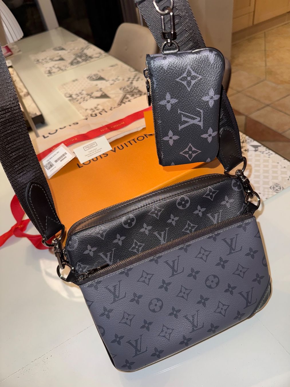 Louis Vuitton Borse: Louis Vuitton Trio Messenger – Nuovo (secondo la descrizione) da Bonvillars venduto da sachakv 3