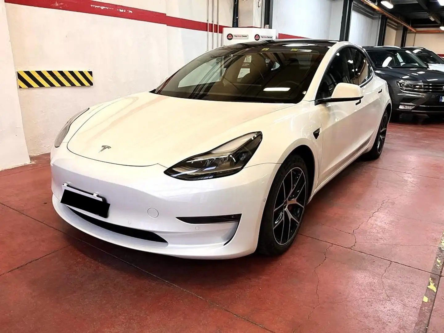 Tesla Automobili: Tesla Model 3 Performance, Neue Batterie, Anschlussgarantie – Usato da St. Gallen venduto da caemca 1