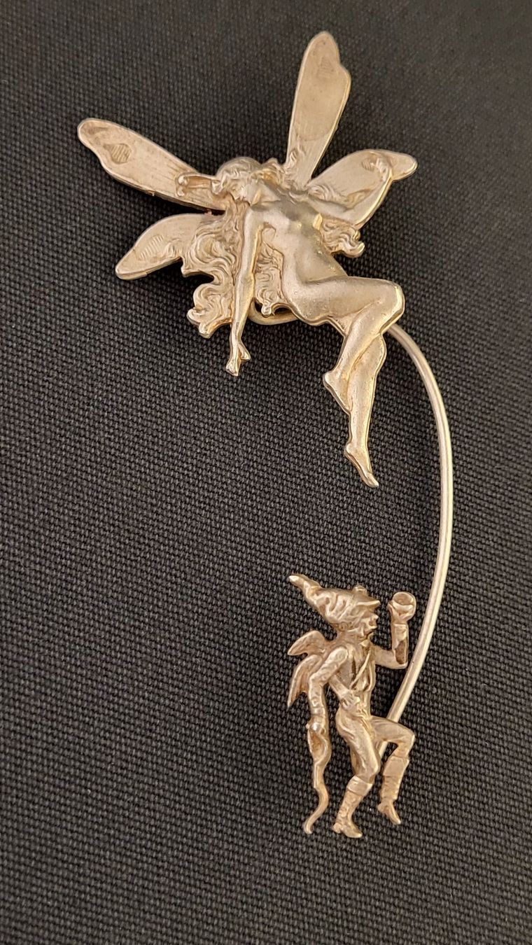 Ohrringe & -stecker: Ohrschmuck mit Elfe – Gebraucht aus Basel von spinne02
