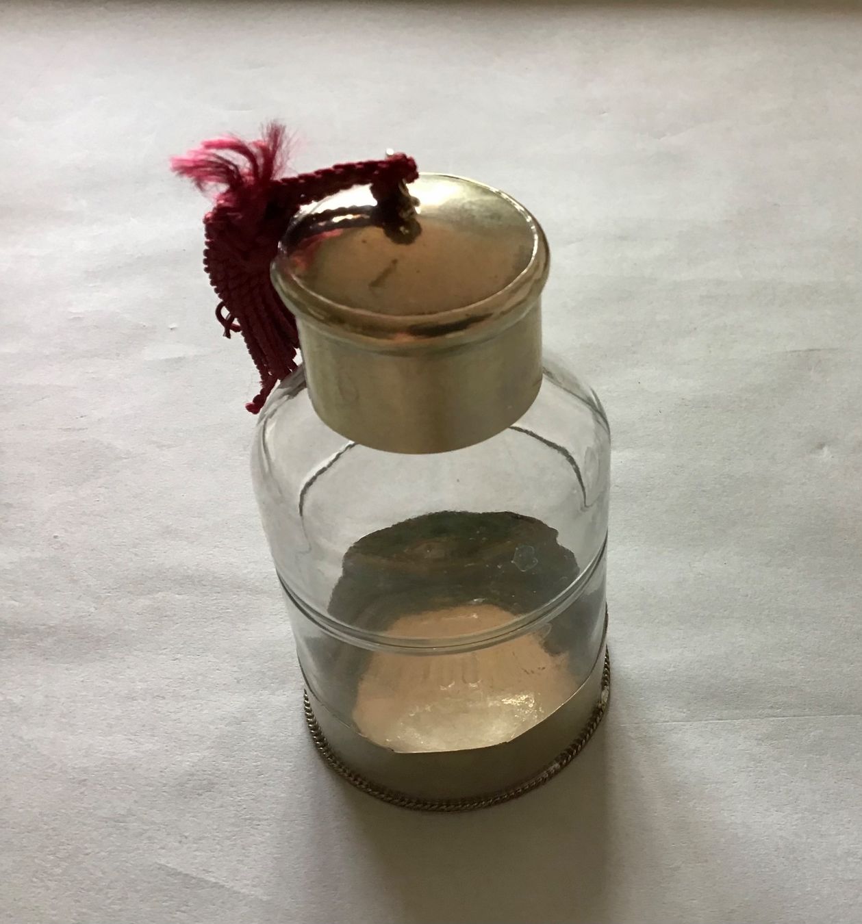 Tutte le decorazioni: Schraubverschluss Glasflasche mit Quaste – Usato da Bubendorf venduto da Alpenheidi