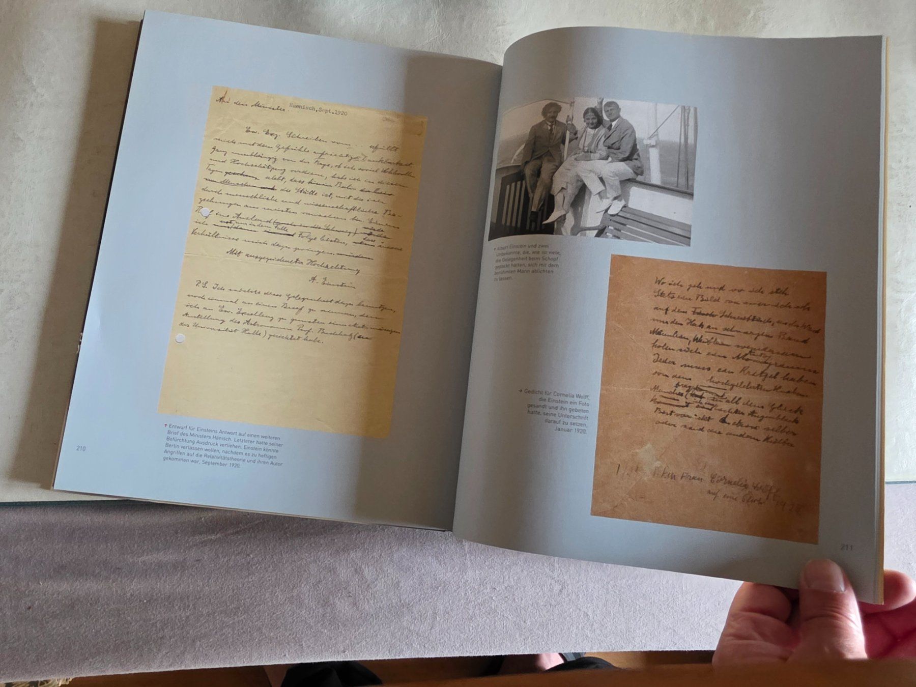 Libri: Albert Einstein - Privat und ganz Persönlich - 2004 - Neuw. – Nuovo (secondo la descrizione) da Walterswil BE venduto da Lonitti 8