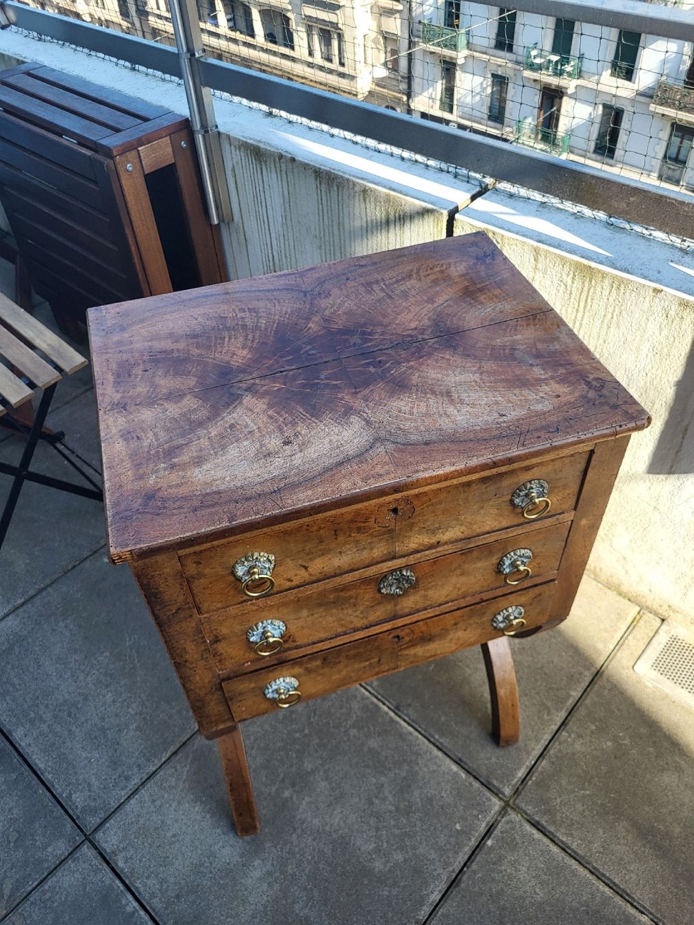 Comodini: Table de chevet restaurée – Usato da Geneve venduto da Mk.i 5
