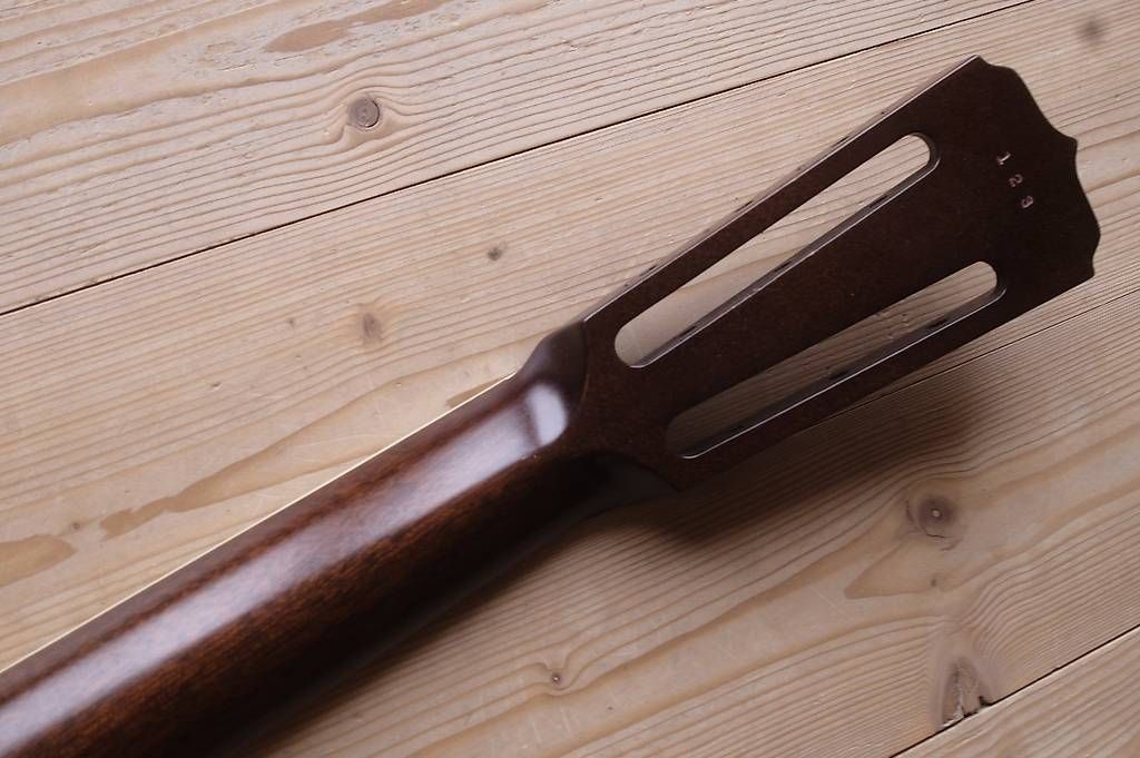 Strumenti musicali: National Bariton Gitarrenhals – Usato da Winterthur venduto da hermanadam 2