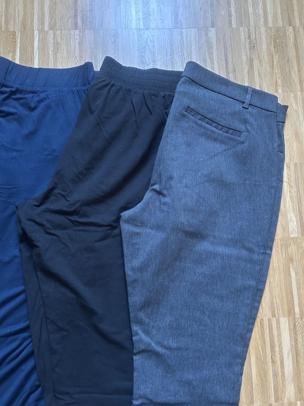 Lotti di vestiti: Sommerhosen Kleiderpaket 44 – Usato da Klingnau venduto da martinak79 2