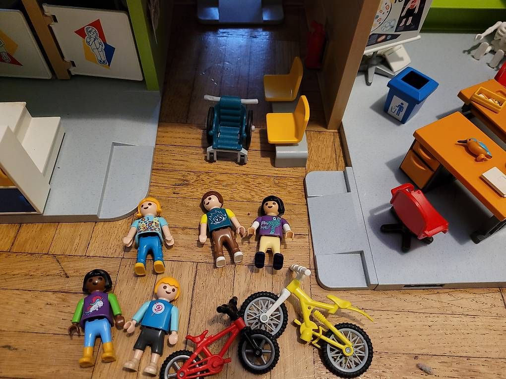Giocattoli: Playmobil Schulhaus – Usato da Basel venduto da judith613 4