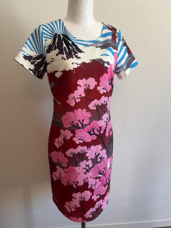 Fantastisches modernes Top Kleid, NEU, Grösse S, NP 159.-