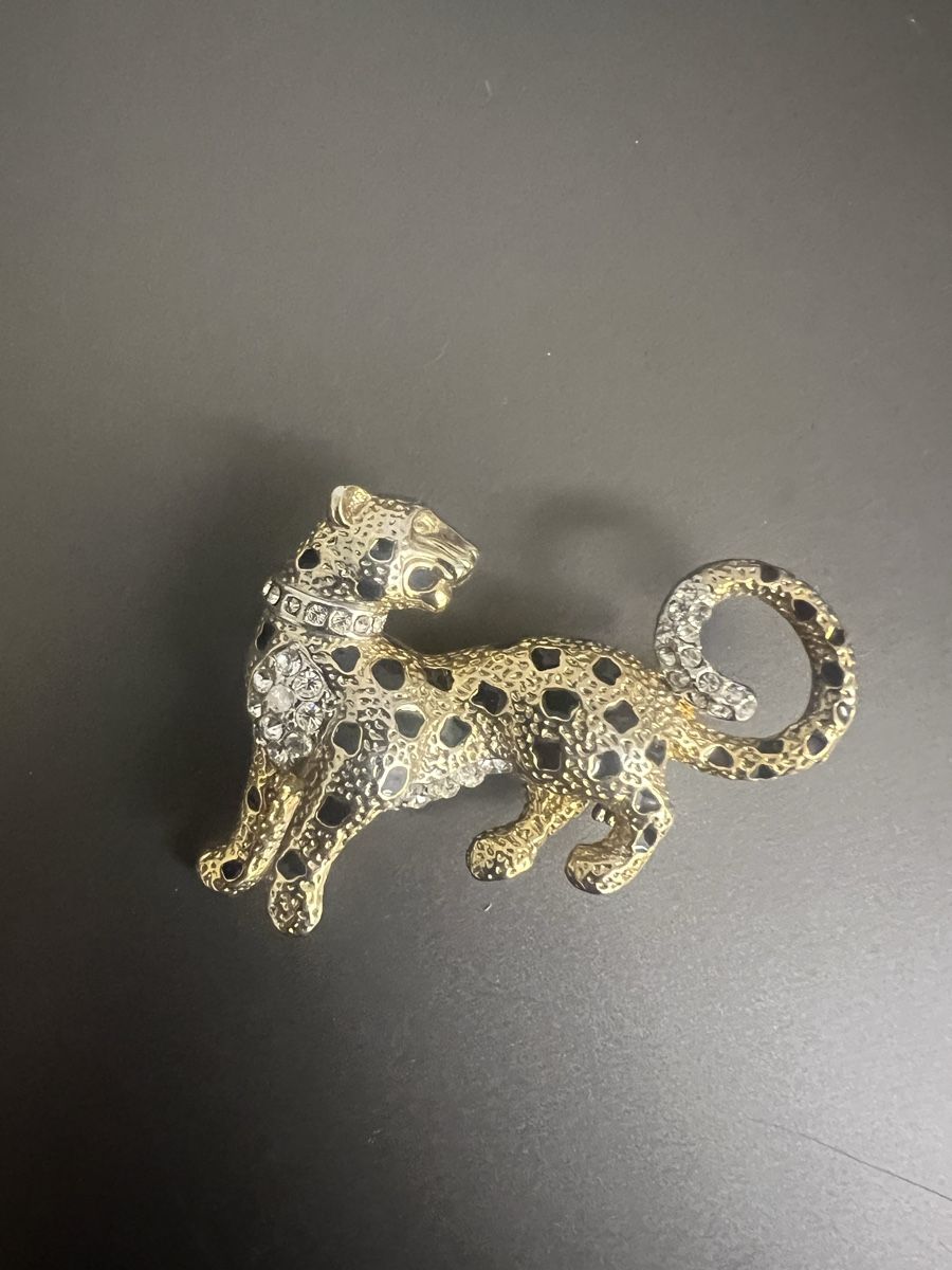Spille & Fermagli: Panther Vintage Brosche ähnlich mit Cartier – Usato da Zürich venduto da Walllstreet 1
