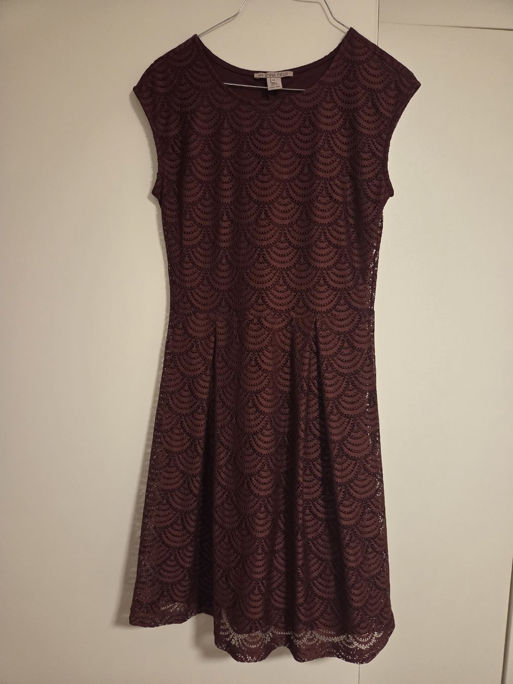 Vestiti: Dunkelrotes Spitzenkleid, festlich & elegant, Gr. 36 – Nuovo (secondo la descrizione) da Luzern venduto da Sherry56