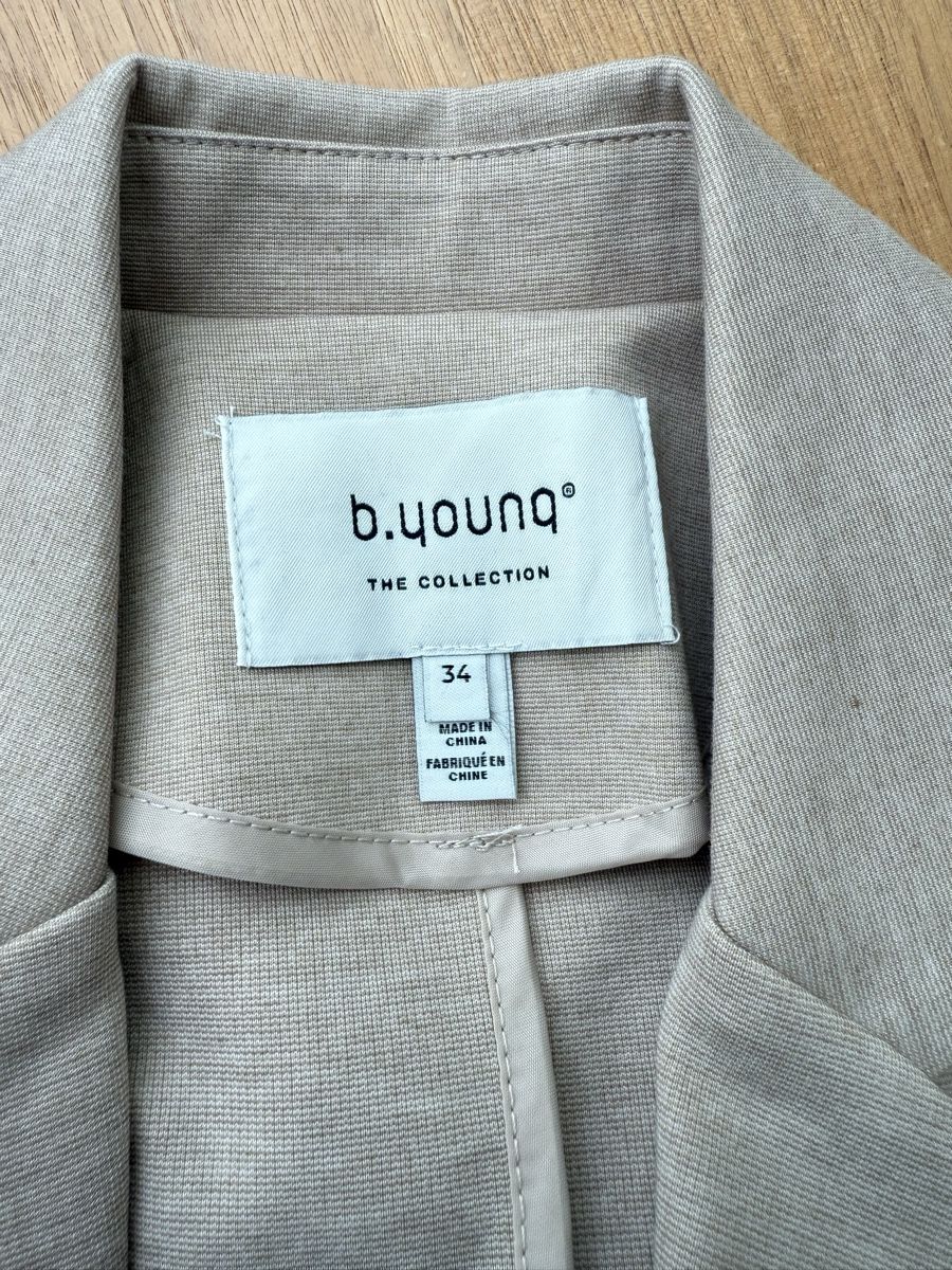 Jacken: Jacke – Gebraucht aus visp von Kmemo1 2