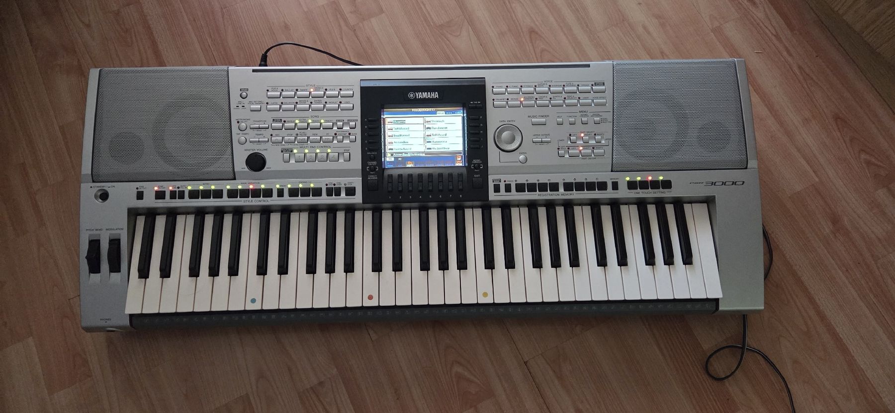 Yamaha Strumenti musicali: Yamaha PSR-3000 Keyboard  mit Ständer – Usato da Huttwil venduto da ser_gn9l 2