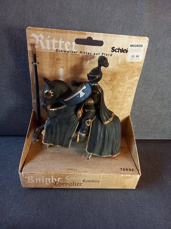 Schleich Jouets: Schleich 70032 Schwarzer Ritter auf Pferd – Neuf avec emballage d'origine à Langenthal par noa_9wcy