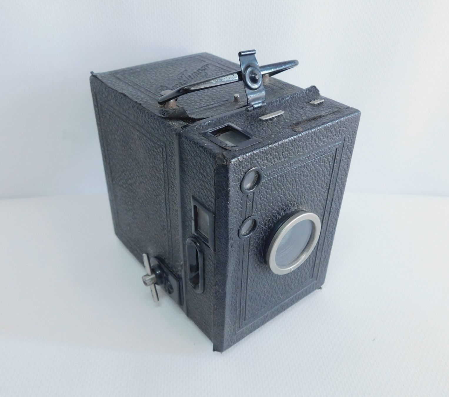 Zeiss Fotocamera: Antik Kamera Goerz Box-Tengor – Usato da Emmenbrücke venduto da Ulisse-22
